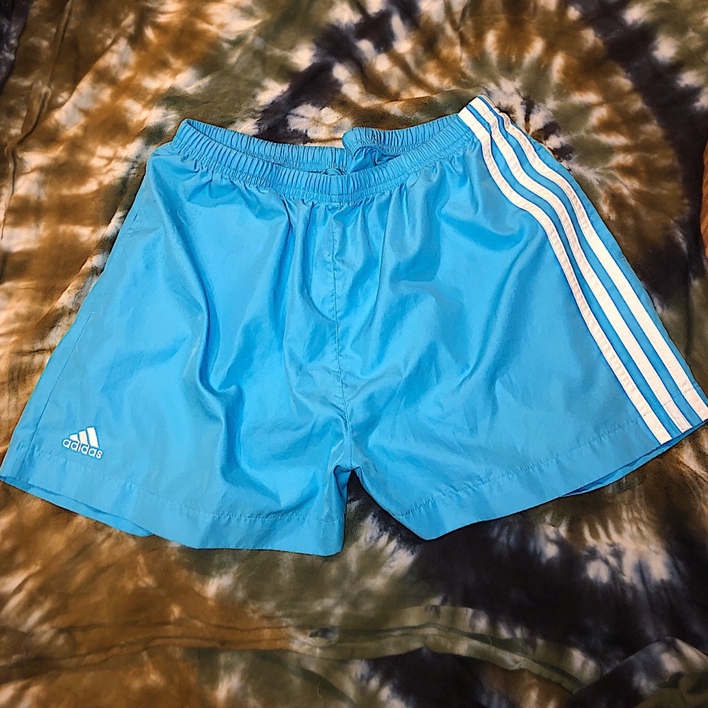 **SOLD ON IG >> thiccthrifty** Adidas shorts